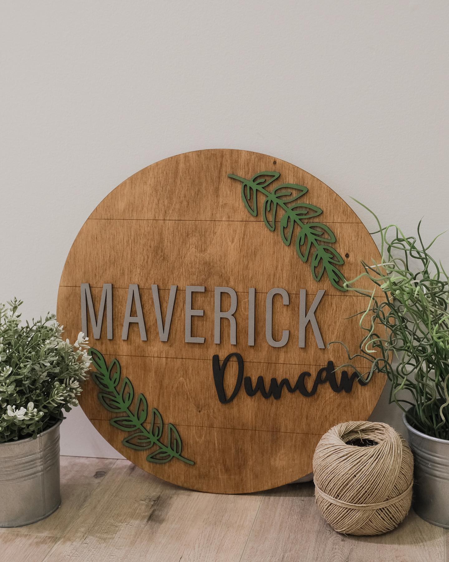Customized Round Baby Nursery Name Sign with leaves or branches